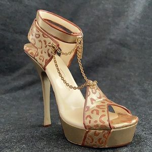 Just the Right Shoe - “Soprano Style”